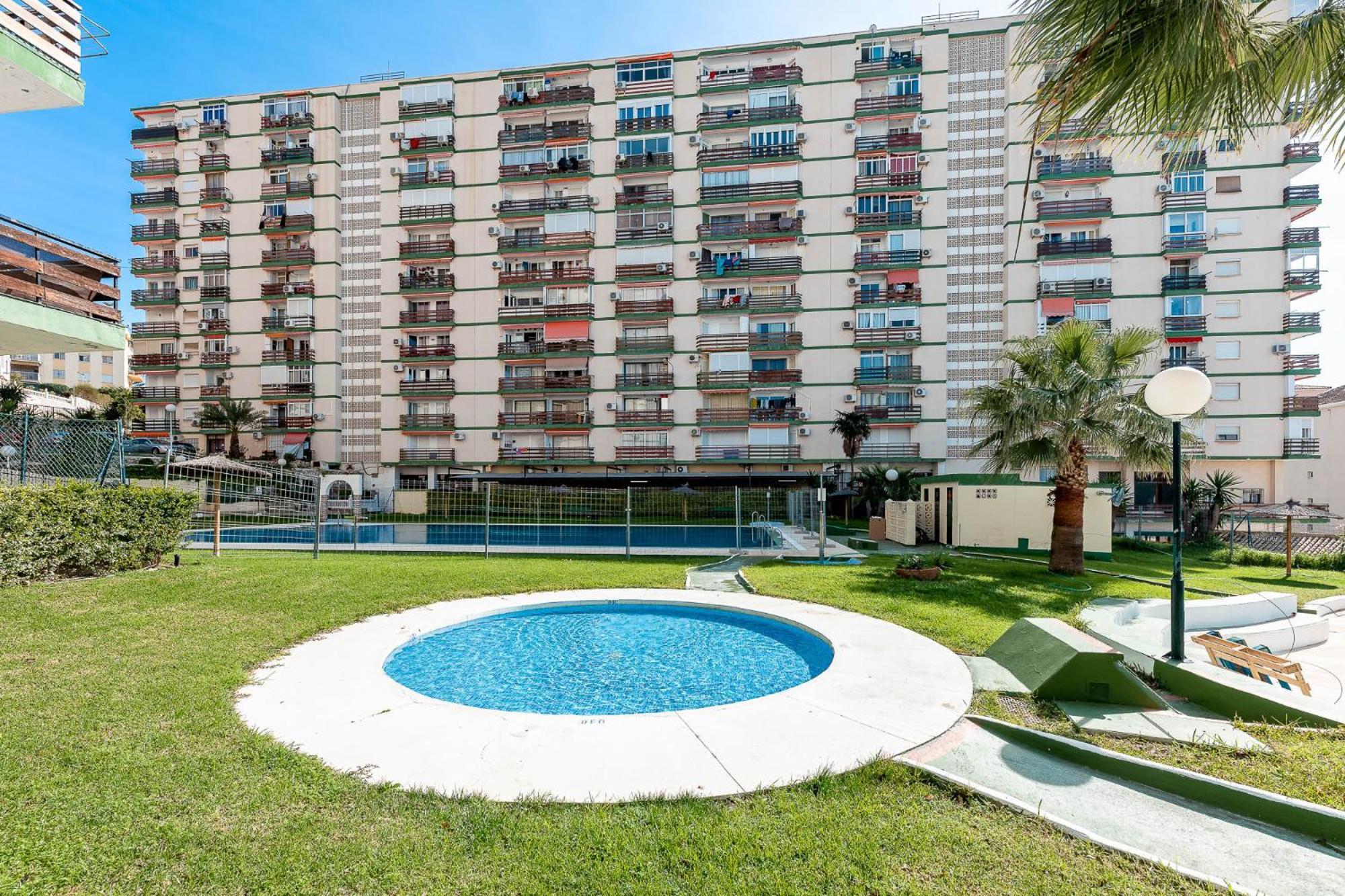 797 - Acogedor Con Hermosas Vistas * Benalmadena